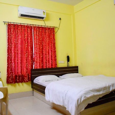 Capital O Kabita Guest House Near Acropolis Mall Kalkuta Zewnętrze zdjęcie