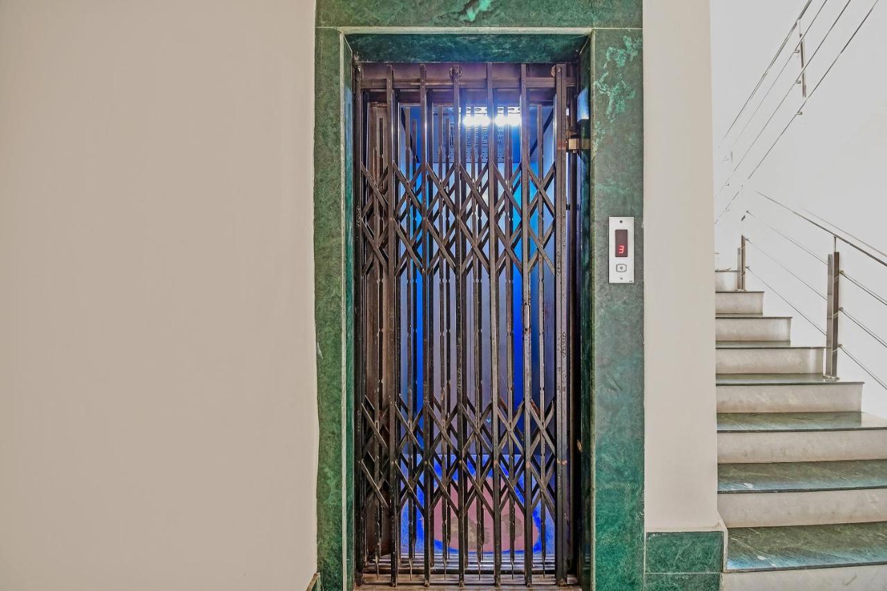 Capital O Kabita Guest House Near Acropolis Mall Kalkuta Zewnętrze zdjęcie
