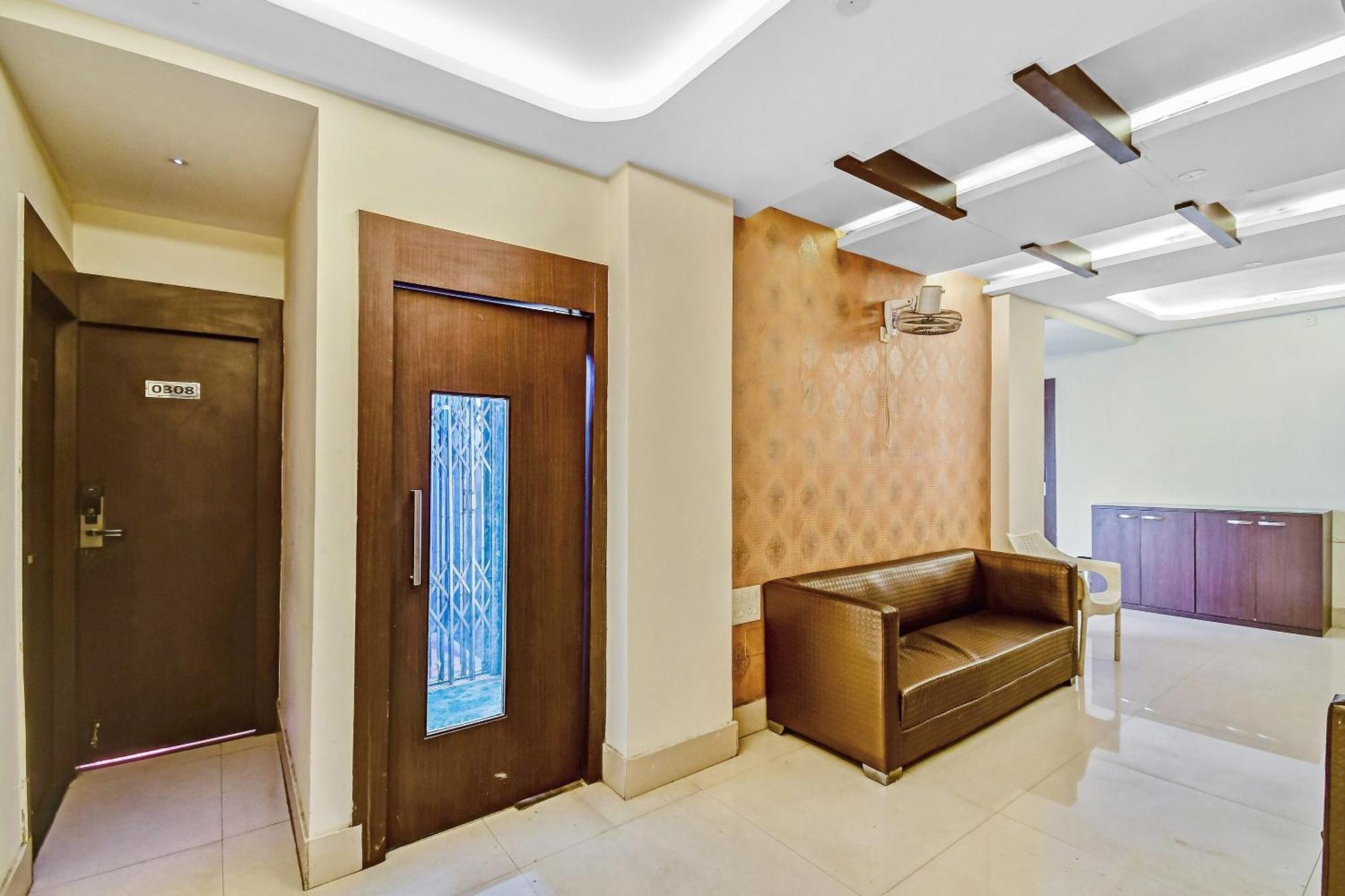 Capital O Kabita Guest House Near Acropolis Mall Kalkuta Zewnętrze zdjęcie