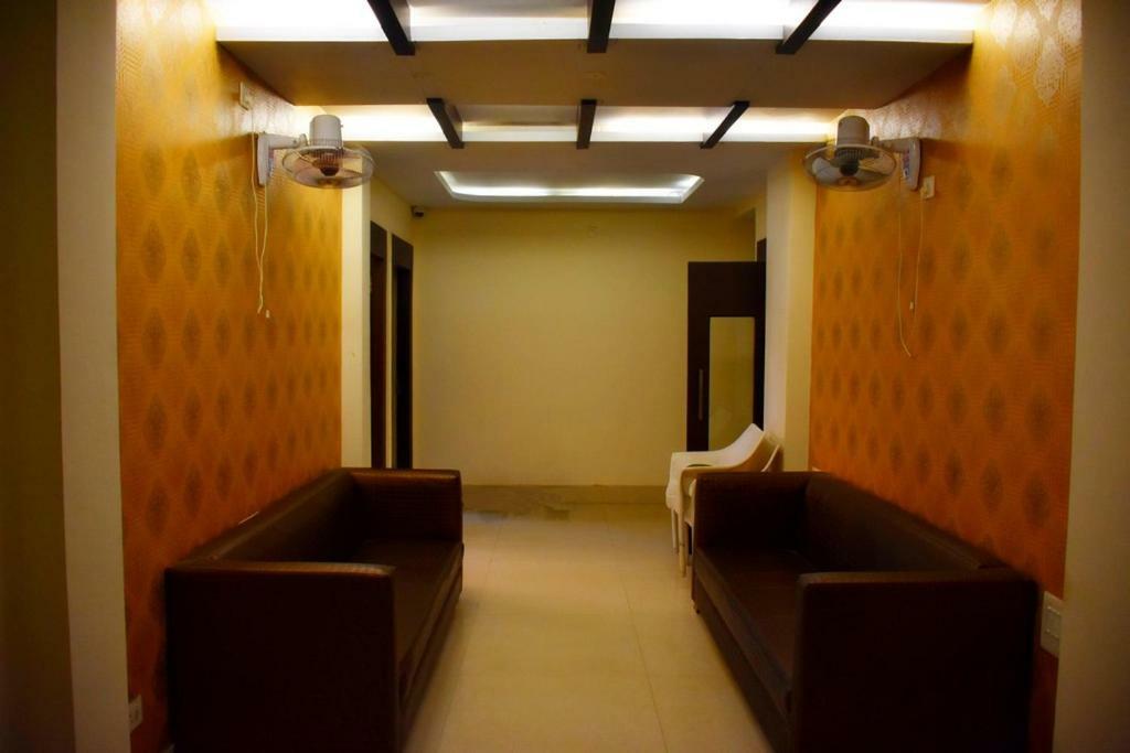 Capital O Kabita Guest House Near Acropolis Mall Kalkuta Zewnętrze zdjęcie