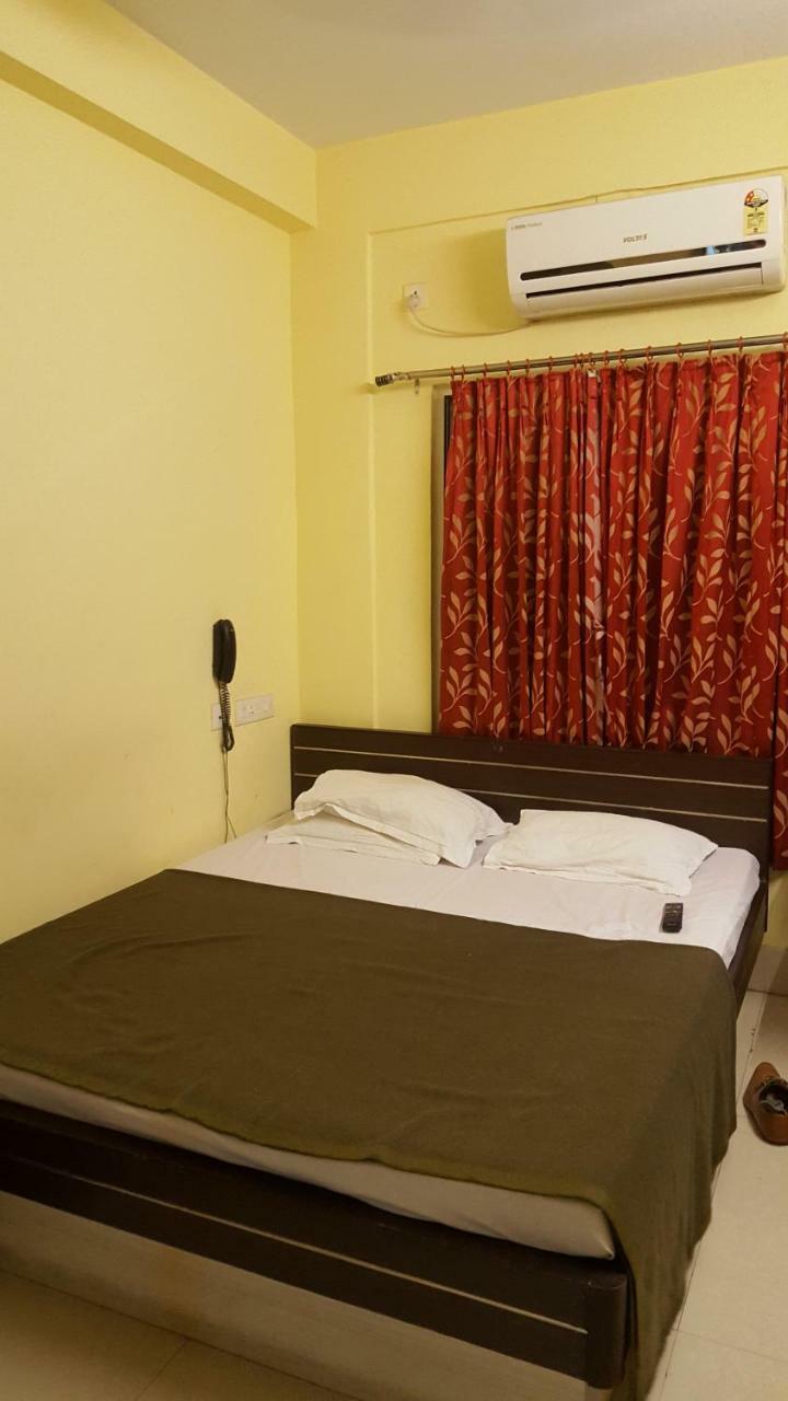 Capital O Kabita Guest House Near Acropolis Mall Kalkuta Zewnętrze zdjęcie